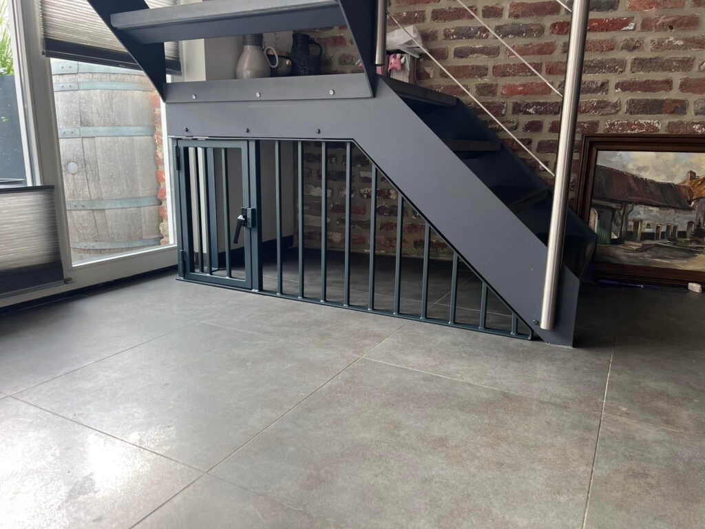 honden Bench onder trap Maastricht