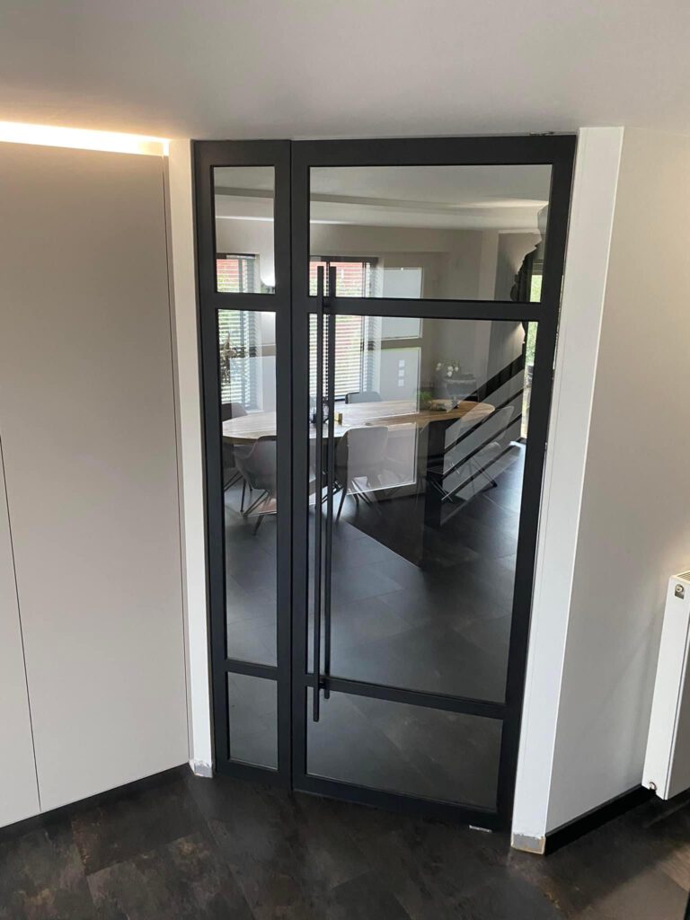 Taatsdeur met zijlicht